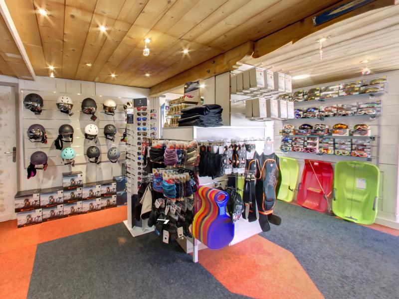 Ski store in Val Thorens