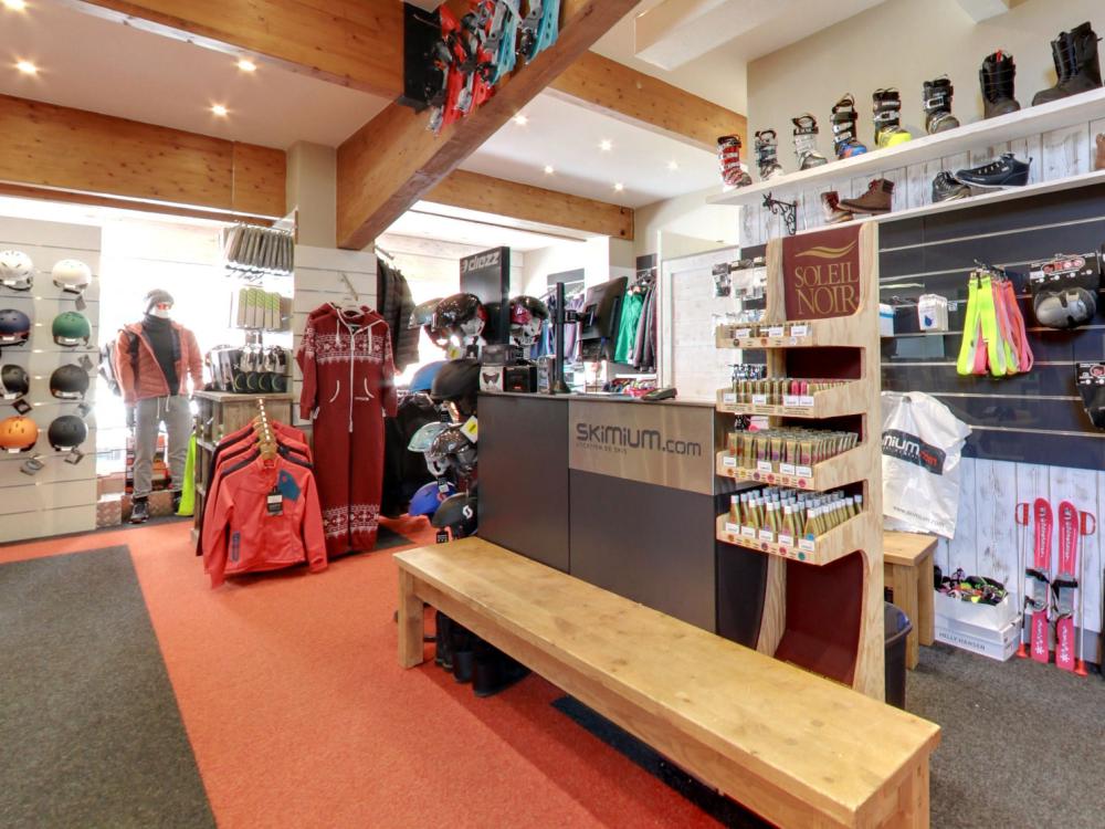 Ski hire in Val Thorens